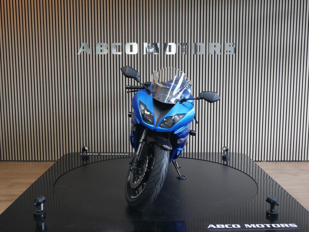 KAWASAKI NINJA ZX-6R