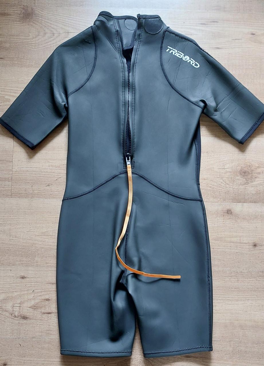 Shorty Zwart maat 50 L-XL  voor in het zwembad