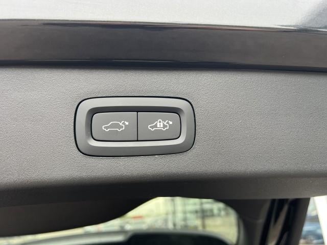 Lynk & Co 01 1.5 261pk phev 7dcth , black edition , panodak , adaptive cc ,