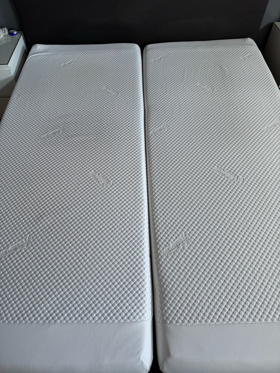 2x nette Tempur Cloud matrassen 220x90cm