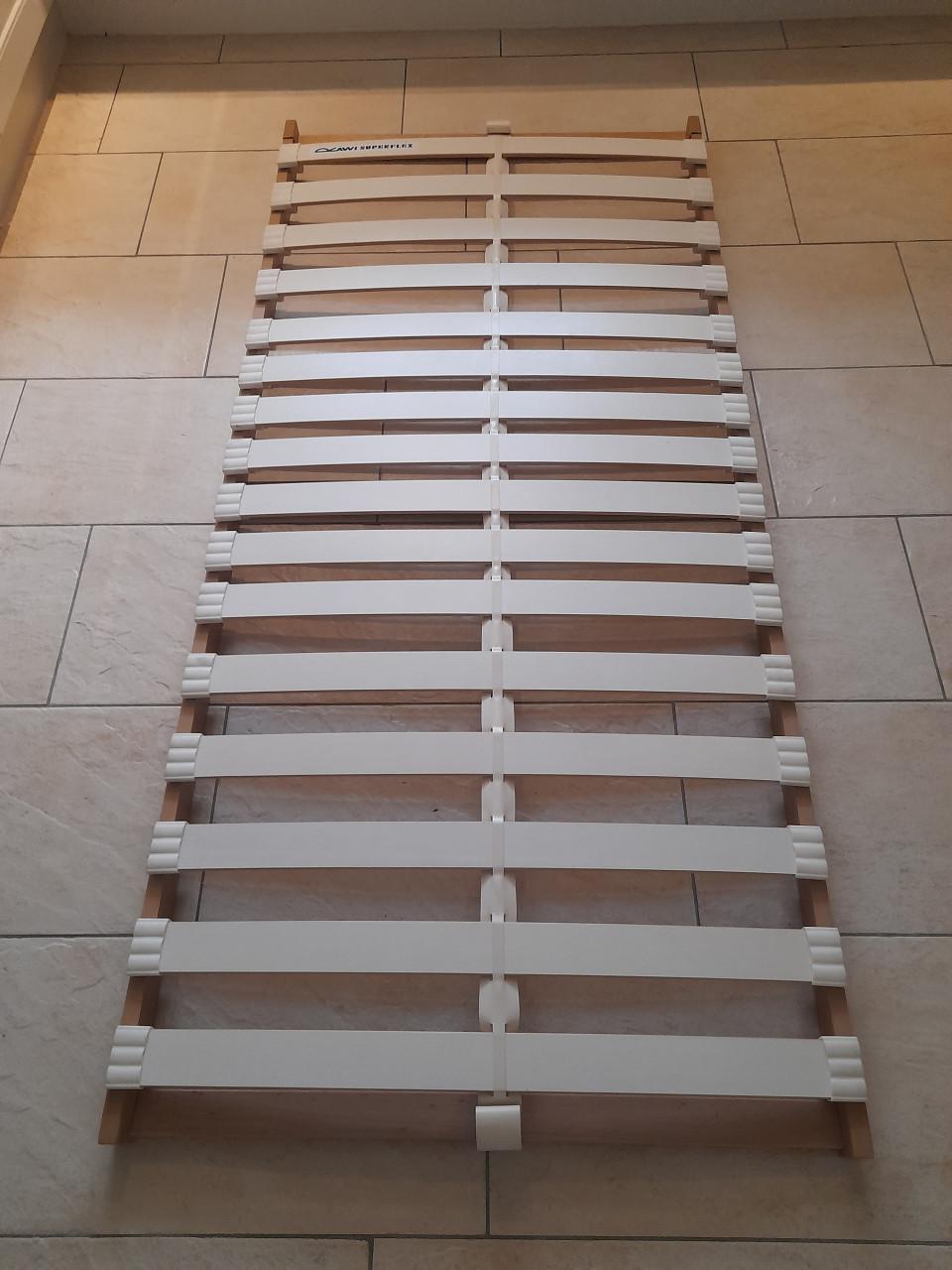 Lattenbodem 90 x 200 (in goede staat )