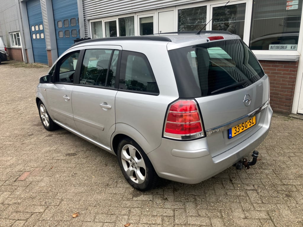 Opel Zafira 1.8 enjoy 7 persoons