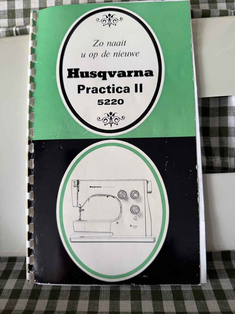 Husqvarna Practica II Naaimachine model 5220