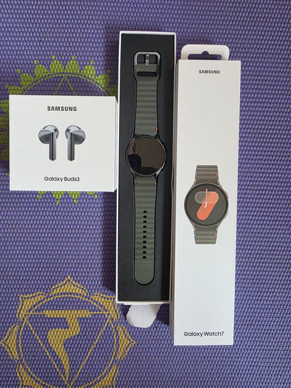 Samsung smartwatch 7 green +nieuwe samsung galaxy 3 buds draadloze oortjes