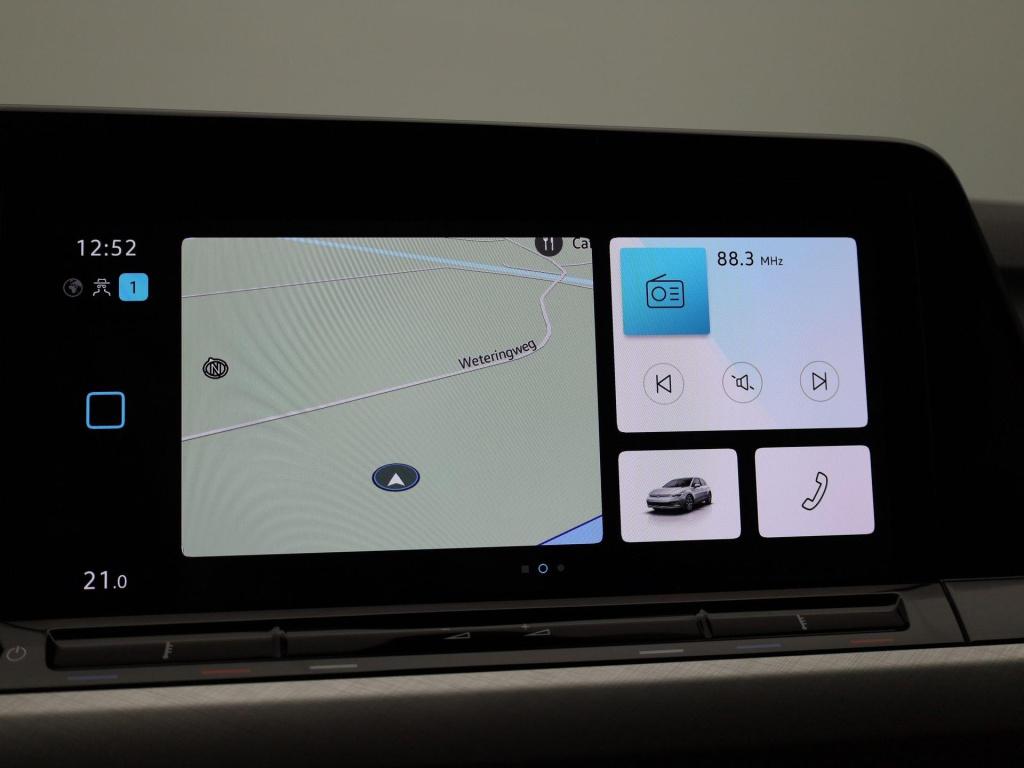 Volkswagen Golf 1.0 tsi life | navigatie | apple carplay / android auto | c