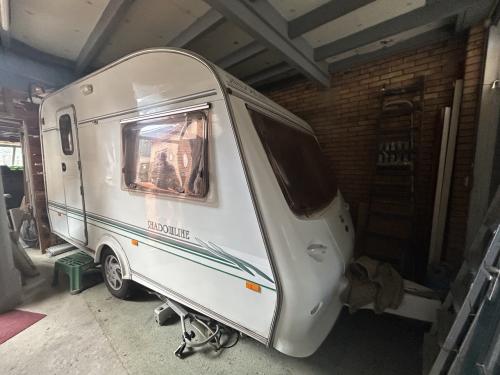 Caravan Elddis Shadowline 380