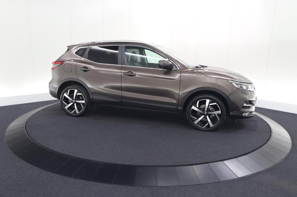 Nissan Qashqai 1.3 dig-t tekna | trekhaak | panoramadak | adaptieve cruise 