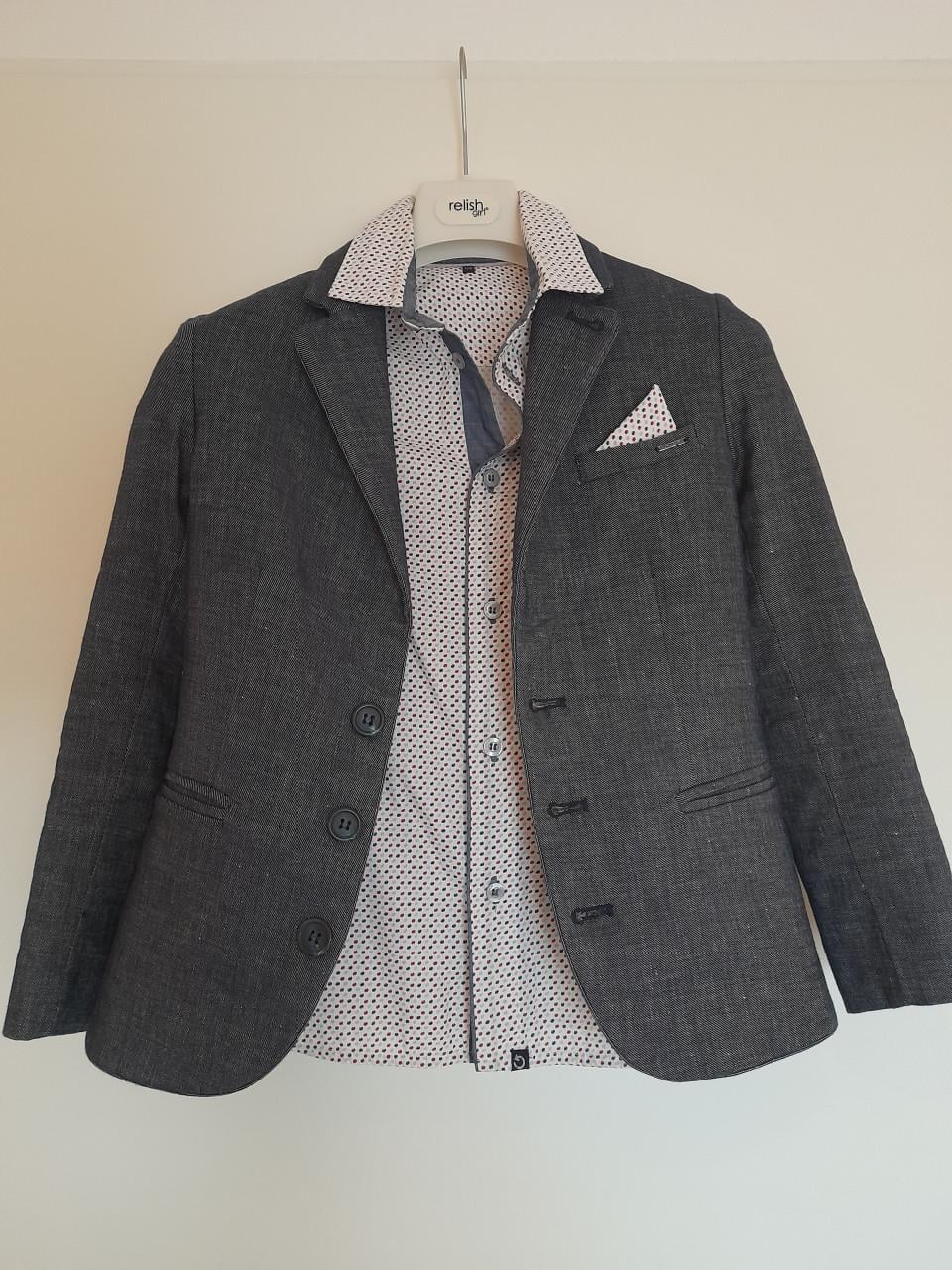 Colbertjasje maat 128 en stippelblouse maat 128 Gymp