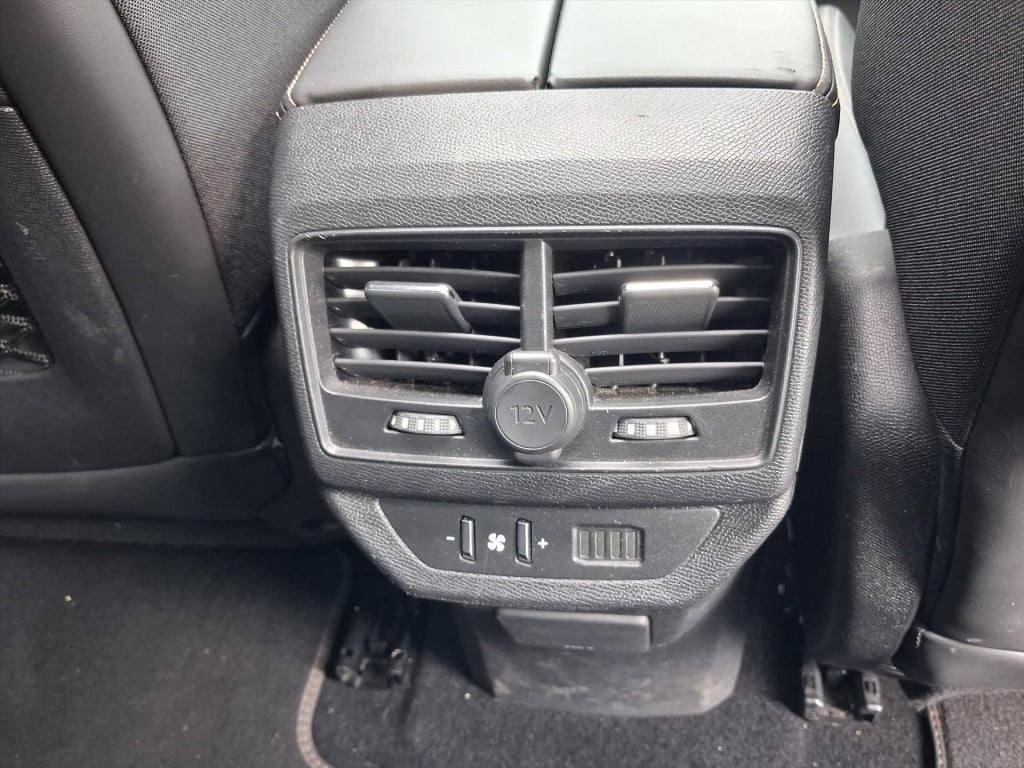 Peugeot 5008 1.2 pt 130pk s&s gt-line 7p navigatie | trekhaak | apple carpl