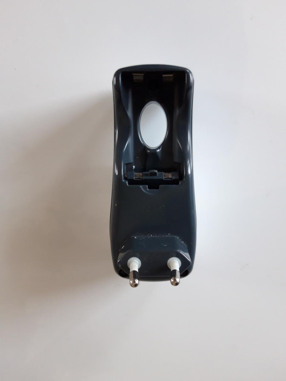 Batterijoplader voor AA en AAA batterijen