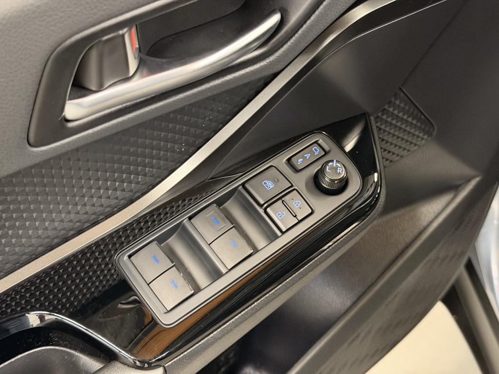 Toyota C-hr 1.8 hybrid dynamic | camera | navigatie |