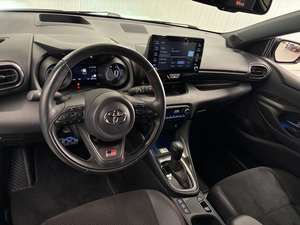 Toyota Yaris 1.5 hyb. gr sport