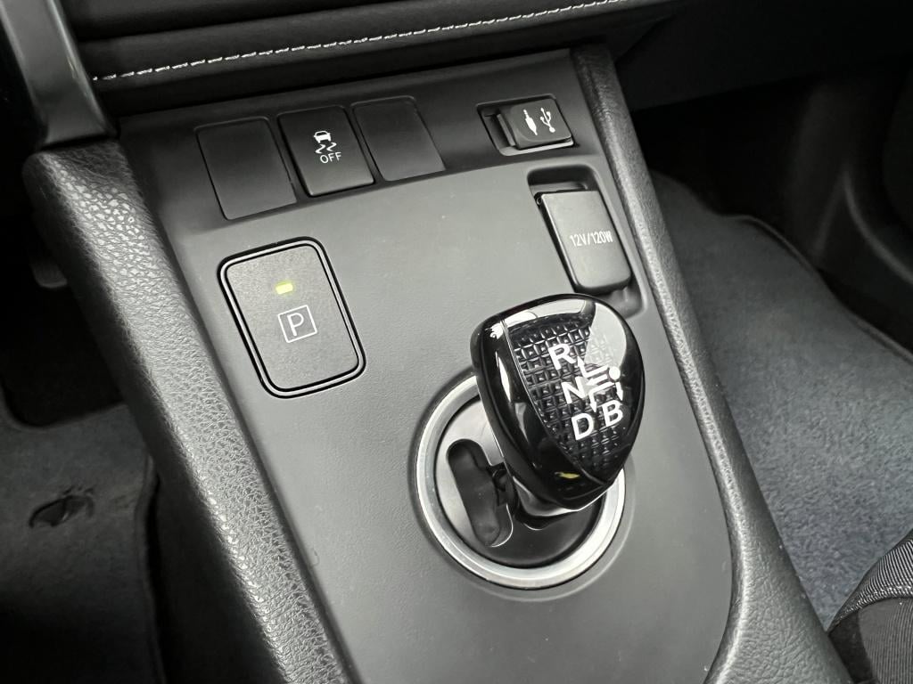 Toyota Auris 1.8 hybrid energy.