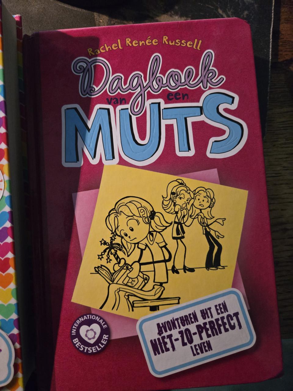 5 boeken uit de serie: Dagboek van een Muts .