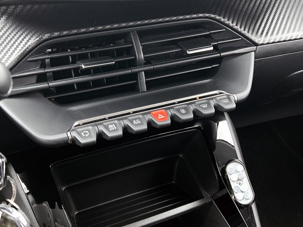 Peugeot 208 75 pk like | rijklaar