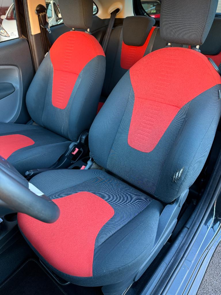 Ford KA 1.2 - titanium - airco