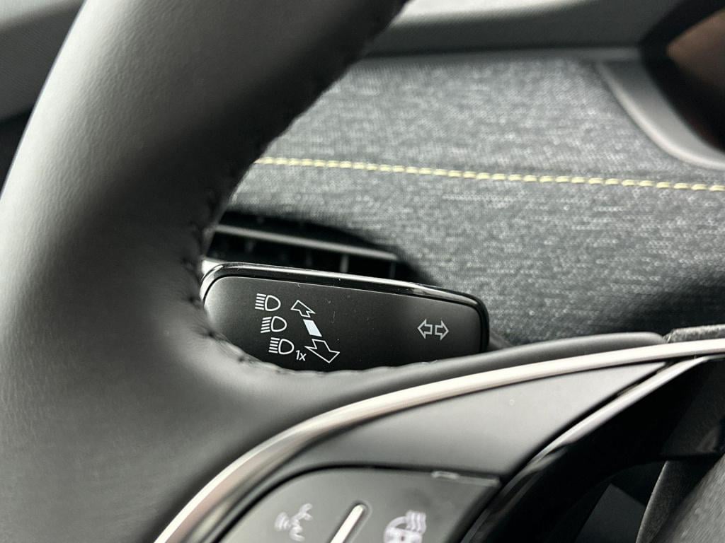 Skoda Elroq business edition tour elektromotor 150 kw / 204 pk