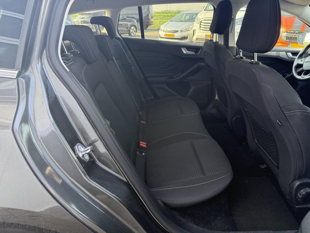 Ford Focus wagon 1.0 ecoboost titanium business 18'' lmv | winter pack | le