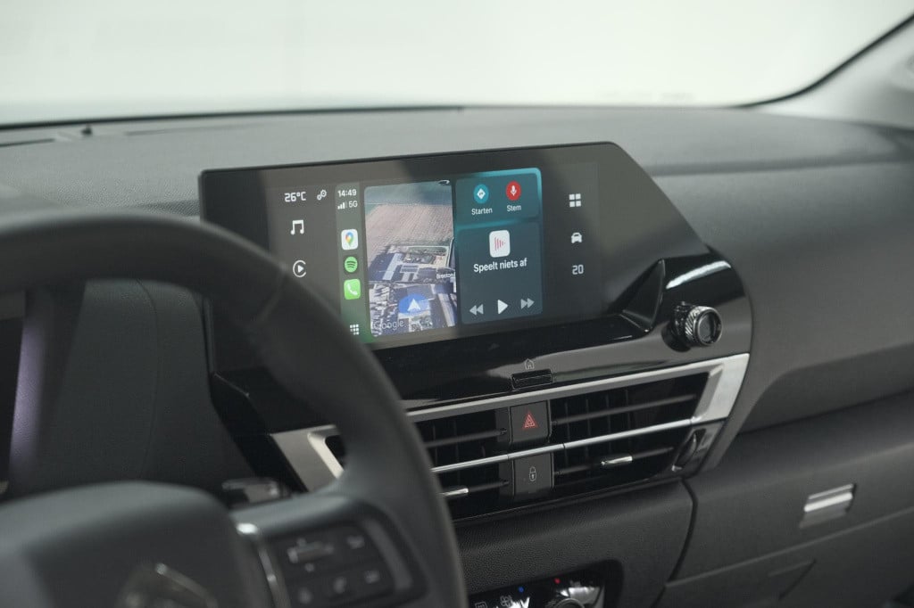 Citroen C4 puretech 130 eat8 shine | camera | apple carplay | parkeersensor