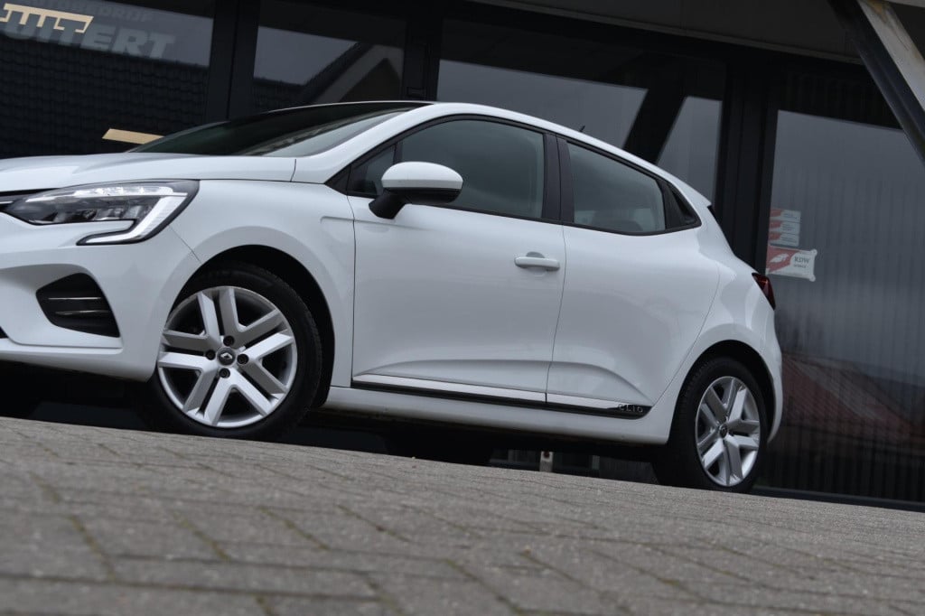 Renault Clio 1.0 tce | parkeersensoren | navigatie | dealer onderhouden | c