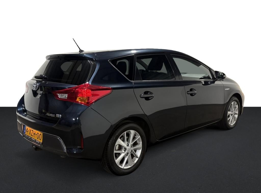 Toyota Auris 1.8 hybrid lease | panodak | navi | camera |