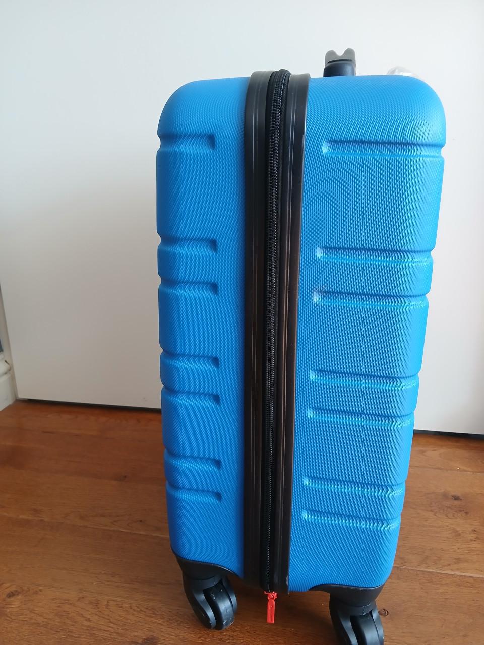 Koffer met 4 zwenkwieltjes