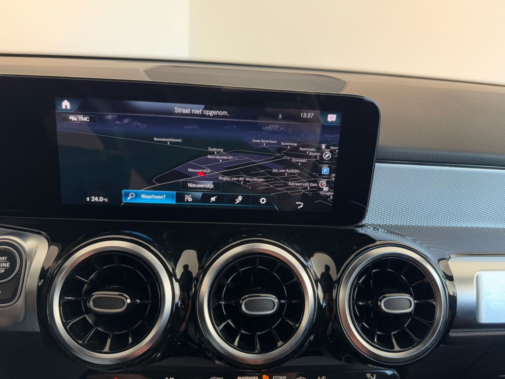 Mercedes-Benz Glb 180 business solution