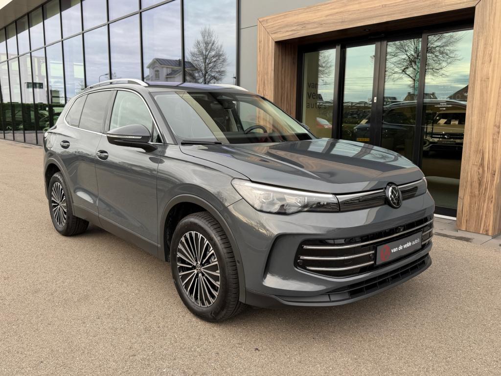 Volkswagen Tiguan 1.5 ehybrid elegance 204pk | trekhaak | 360 camera | dode