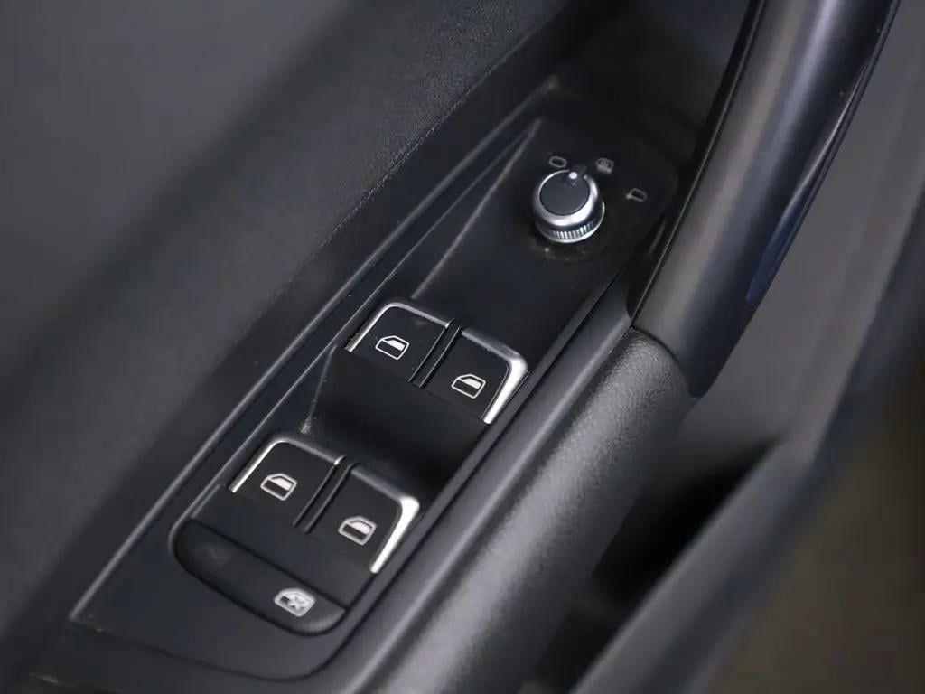 Audi A1 Sportback 1.0 tfsi adrenalin