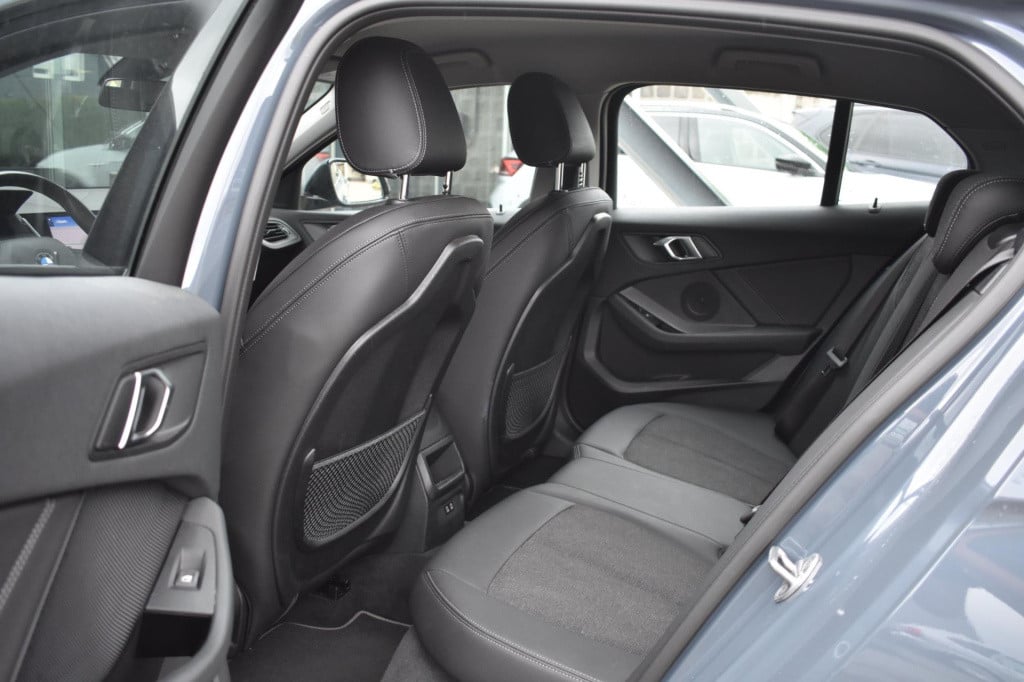 BMW 1 Serie 116i sportline | camera | apple carplay | android auto | nap | 
