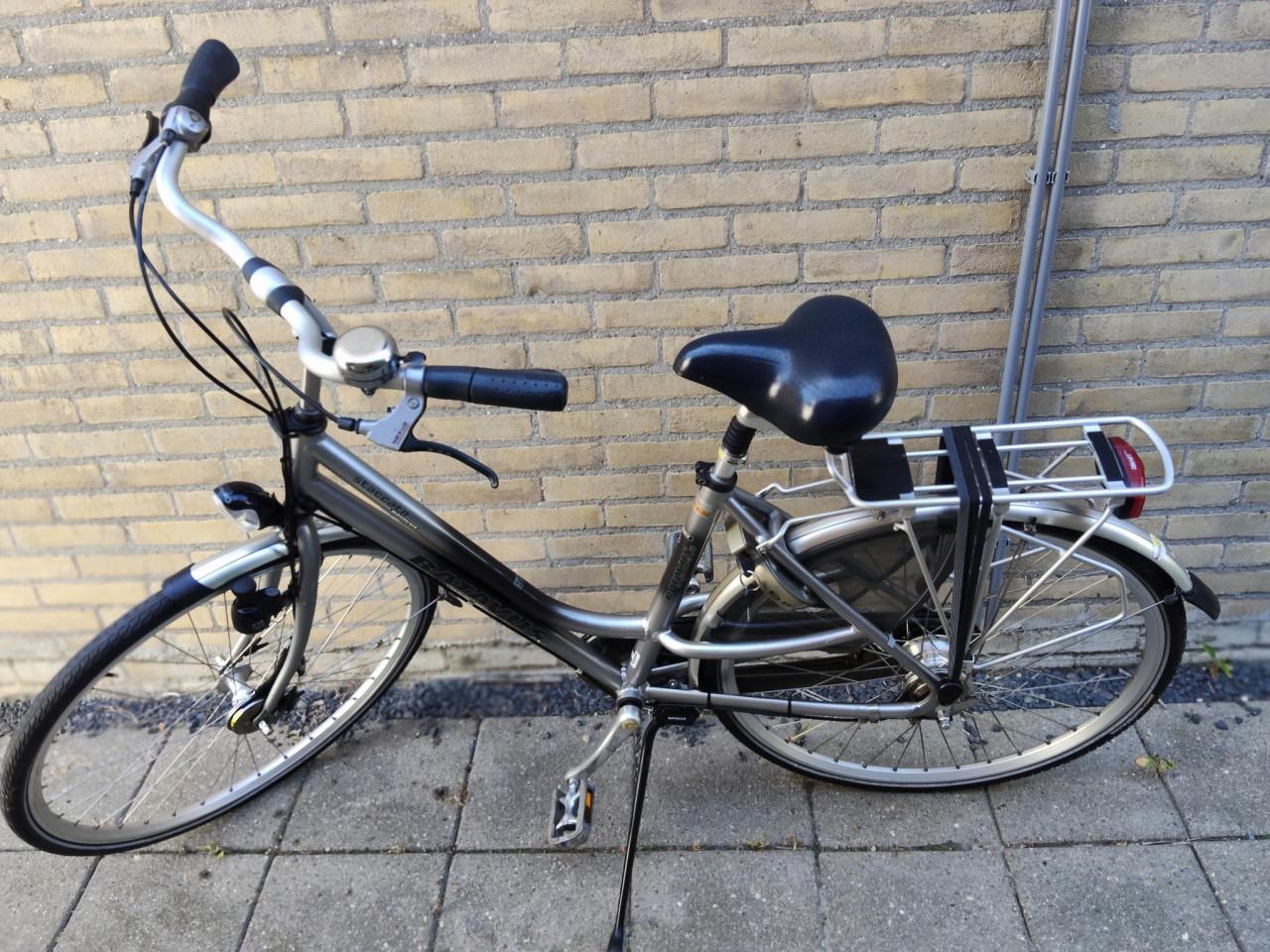 Te koop 28 inch batavus meisjes fiets