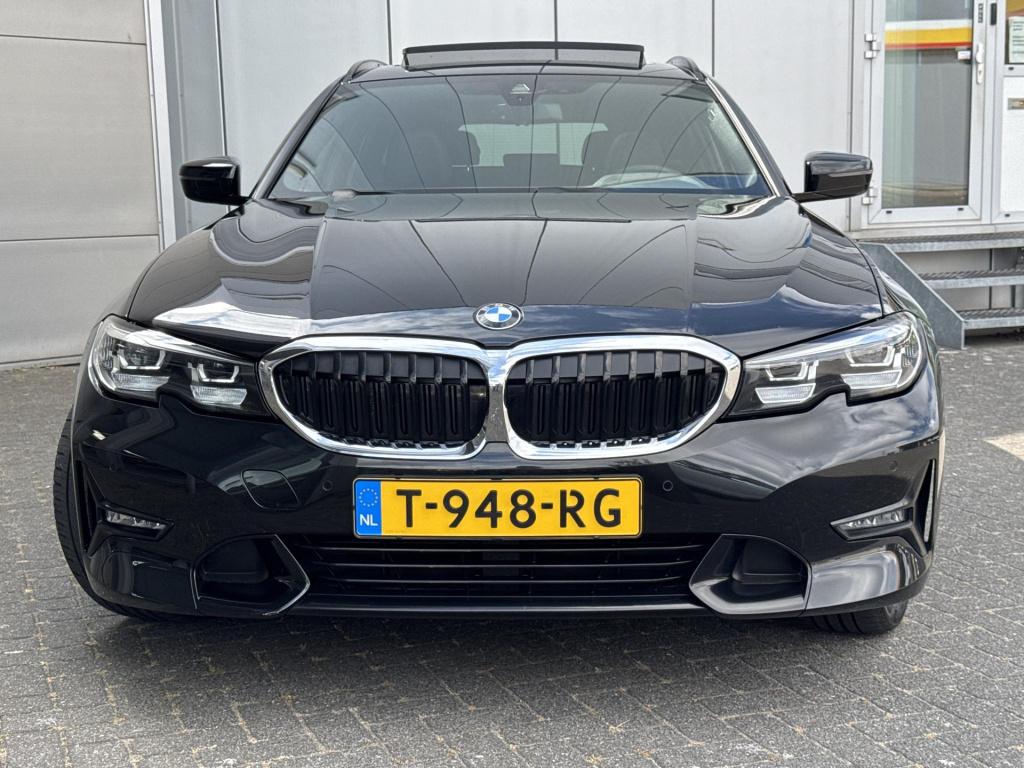 BMW 3-serie touring 330e sportline | panodak | plug-in hybrid