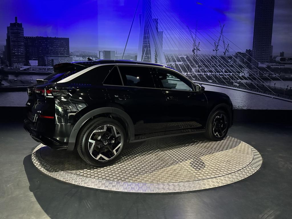 Volkswagen T-roc 1.5 etsi r-line first edition *led*camera*