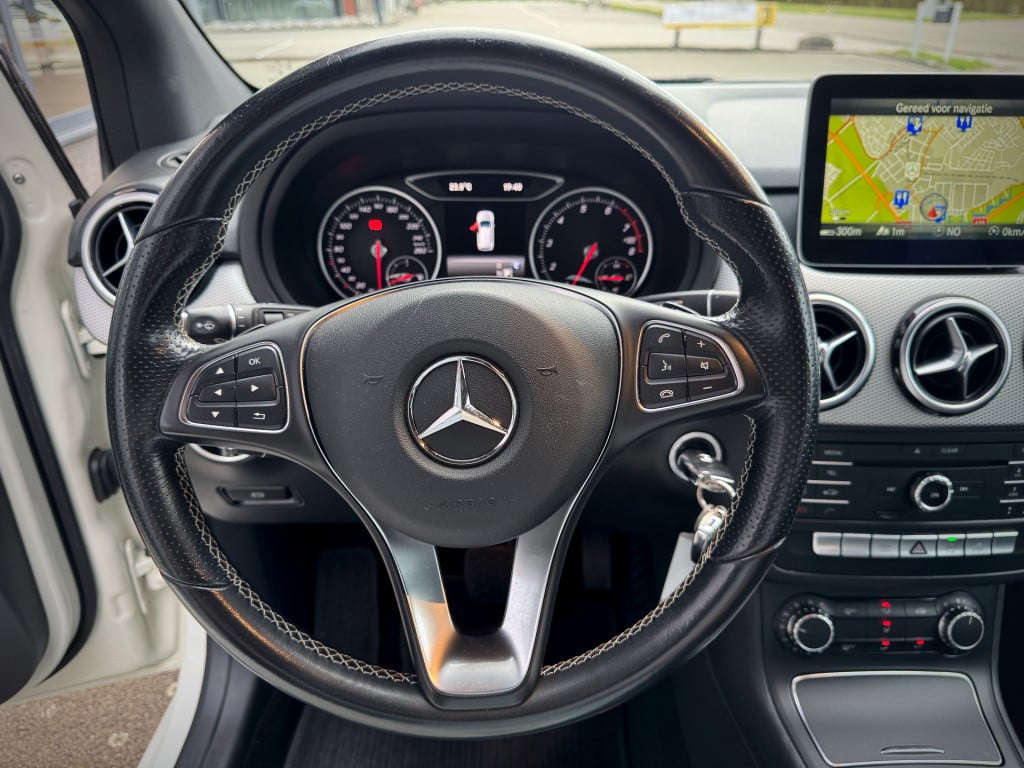 Mercedes-Benz B-Klasse 180 activity edition navi ecc cruise