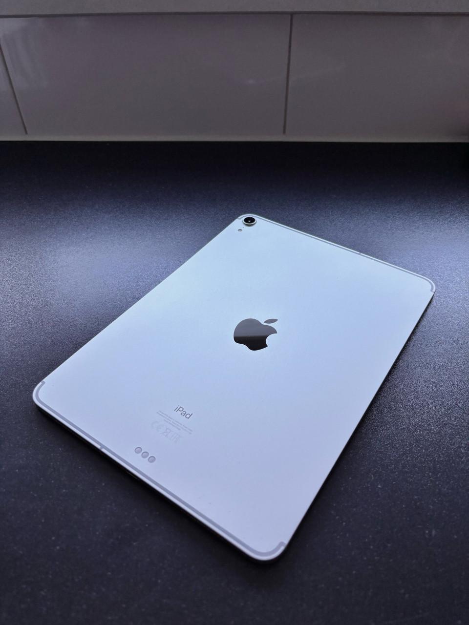 🎄🎁Ipad pro 1th gen/ wifi+cellular/ uitstekende staat!🎁🎄