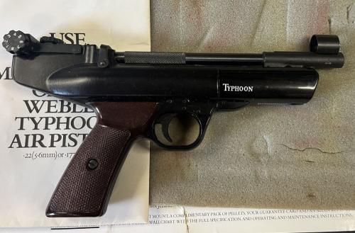 Luchtpistool Webley Typhoon