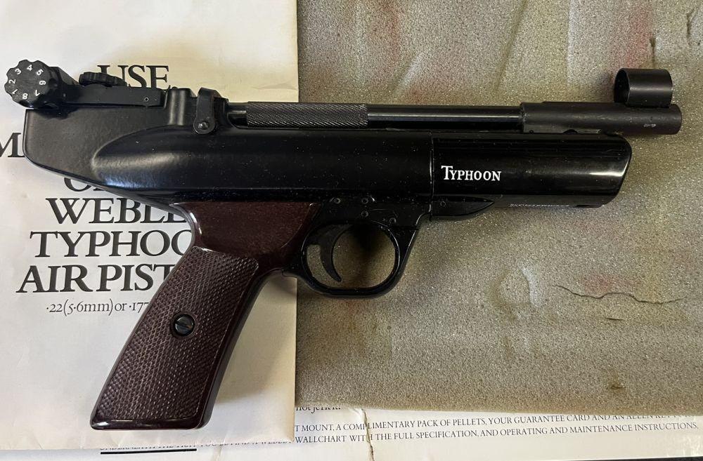 Luchtpistool Webley Typhoon