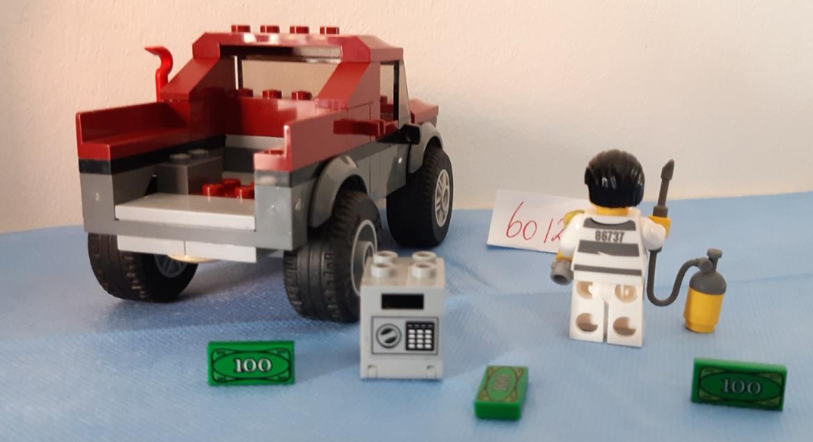 LEGO City 60128: Politieachtervolging, politiewagen + jeep