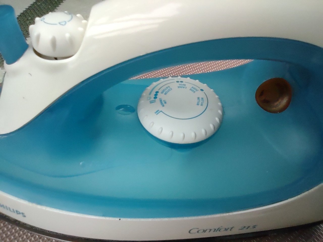 Prima werkend stoomstrijkijzer. Philips; Comfort 215.