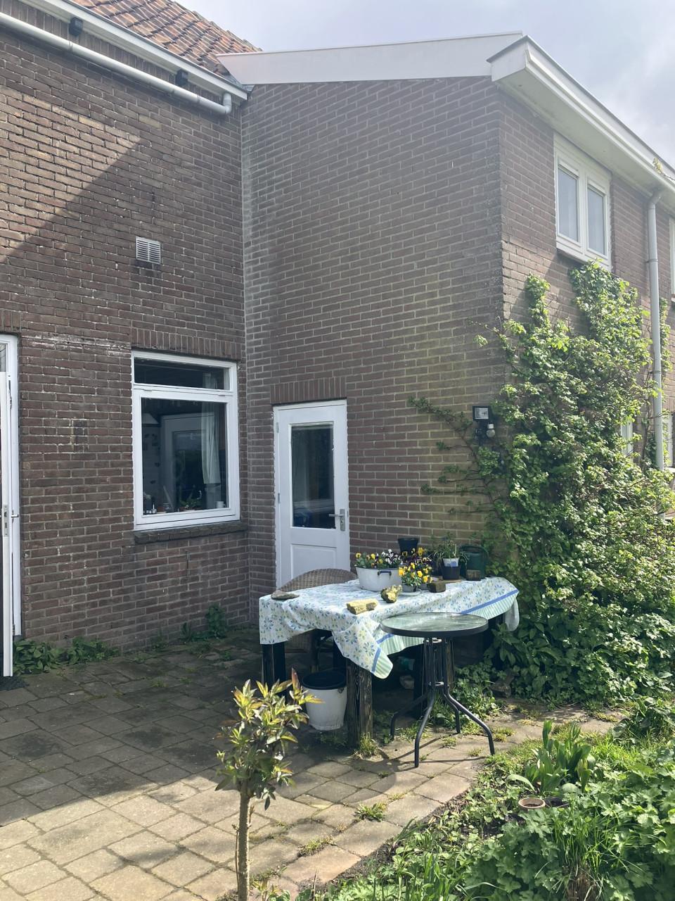 Terras opnieuw bestraten Middelburg