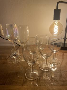 Nieuwe/ zo goed als nieuwe wijnglazen