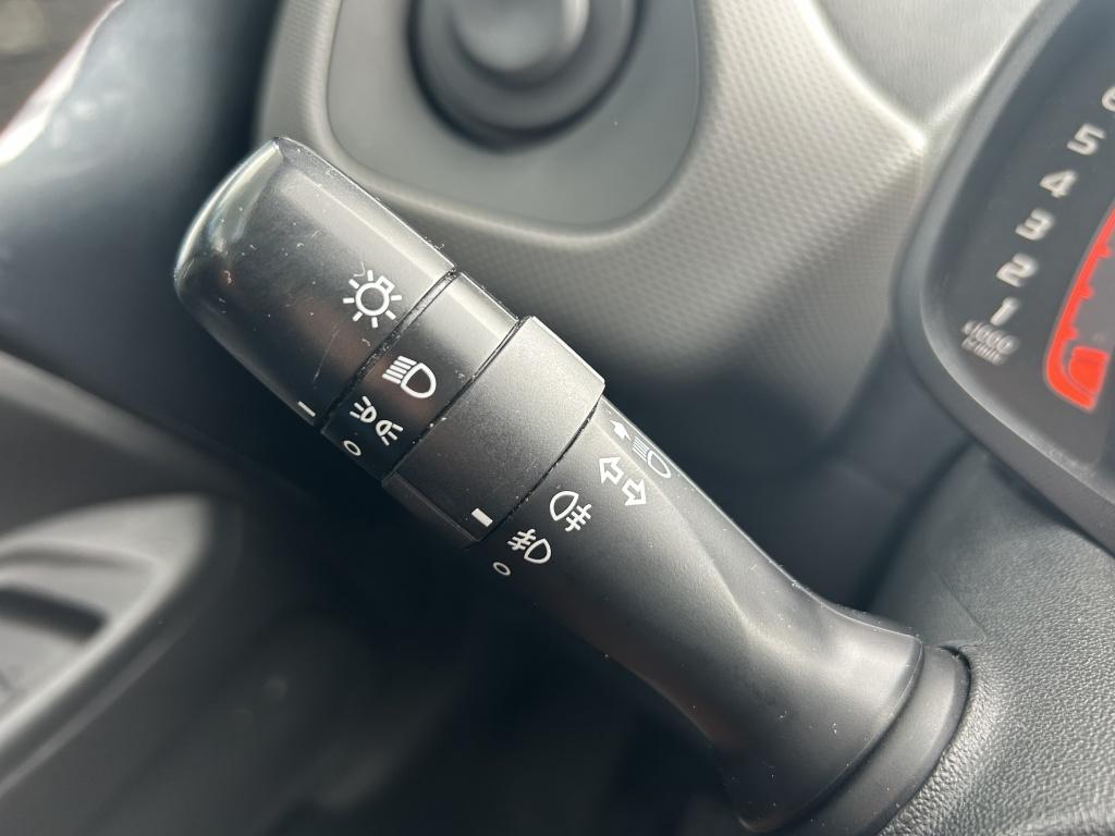 Peugeot 108 1.0 e-vti 72pk 5d active | airco | bluetooth | aux-ingang | rad