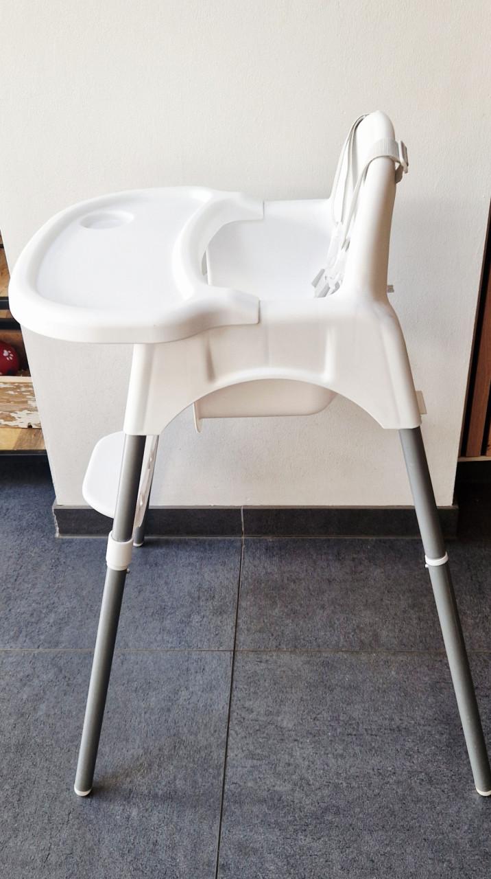 Witte kinderstoel met tafelblad, Ikea