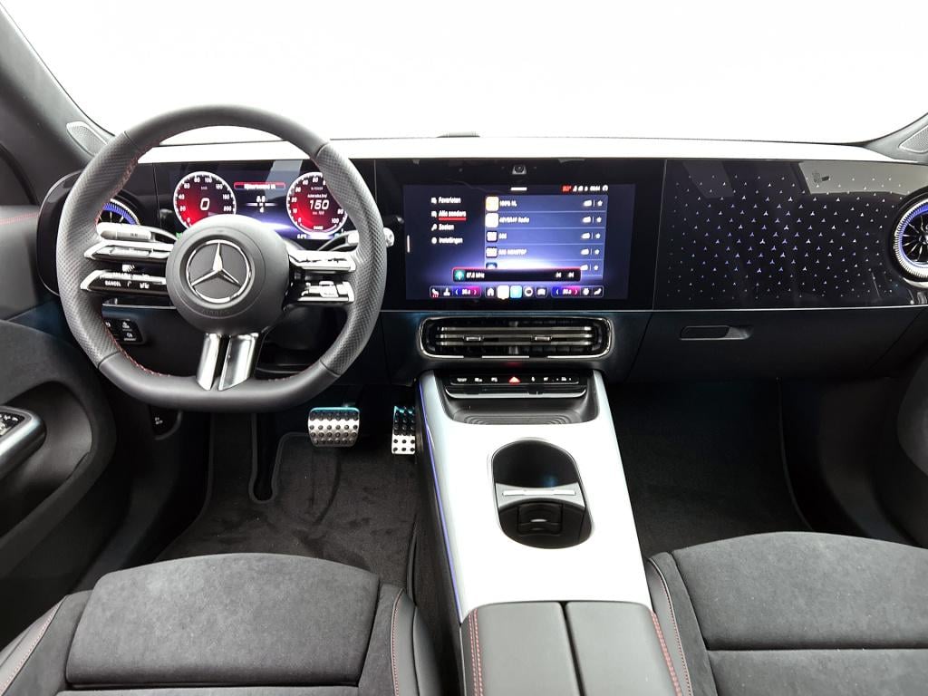 Mercedes-Benz Cla 250+ launch edition 85 kwh | trekhaak | memorypakket | sm