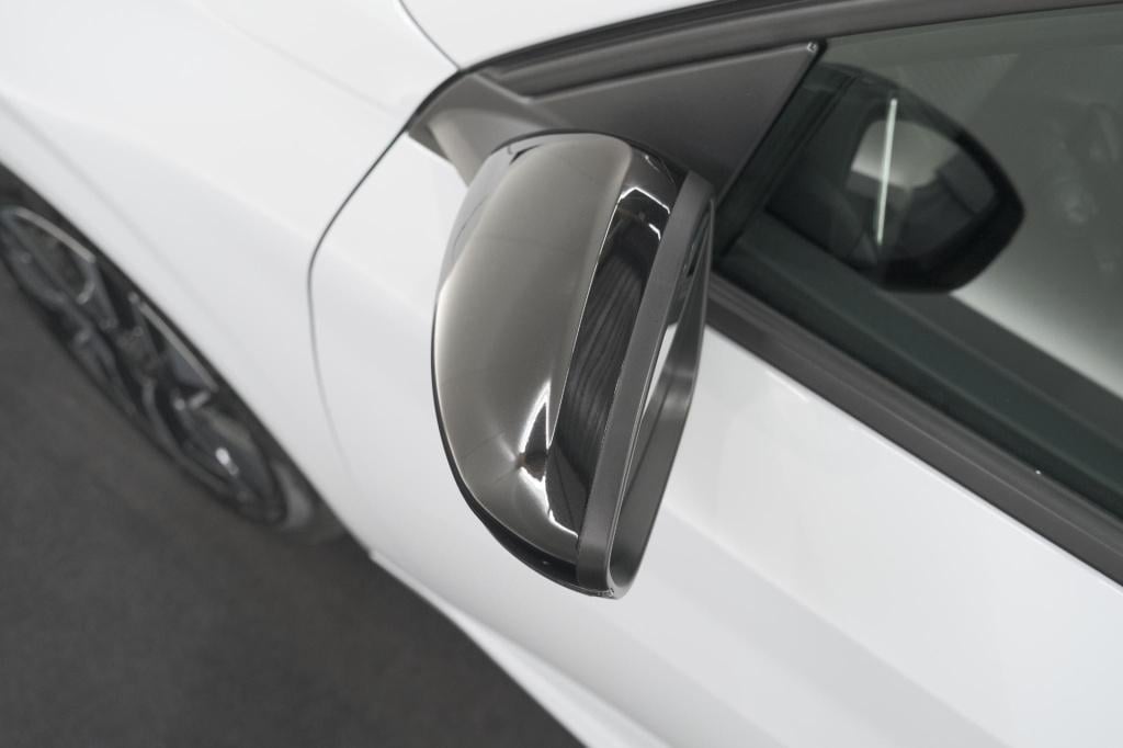 Peugeot 208 1.2 hybrid 110 e-dcs6 allure | climate control | apple carplay 