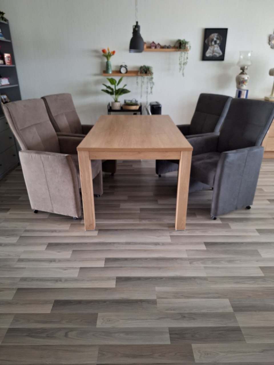 Eethoek met 4 stoelen
