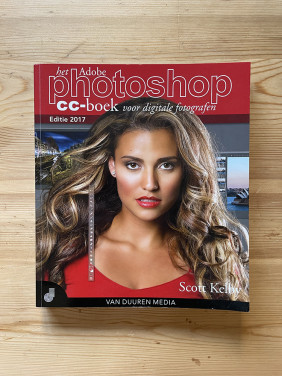 Te koop twee PS-boeken Scott Kelby