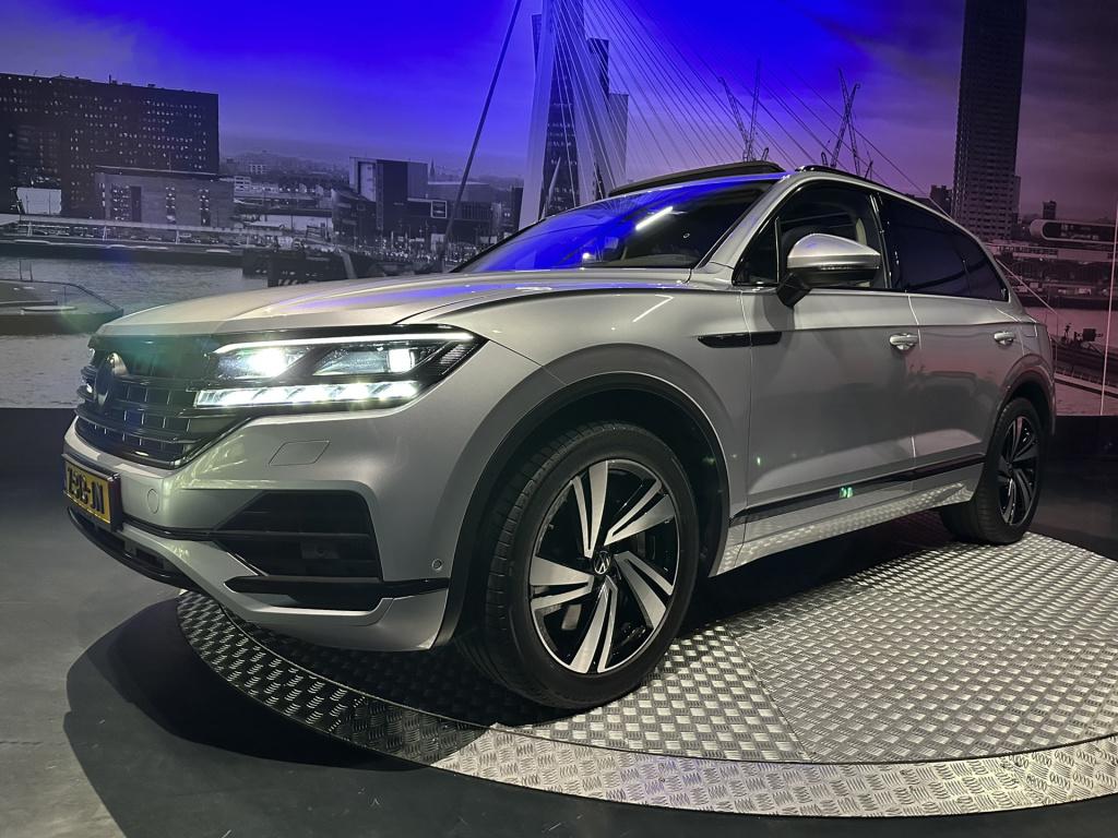 Volkswagen Touareg 3.0 tsi ehybrid 4motion atmosphere *luchtvering*trekhaak