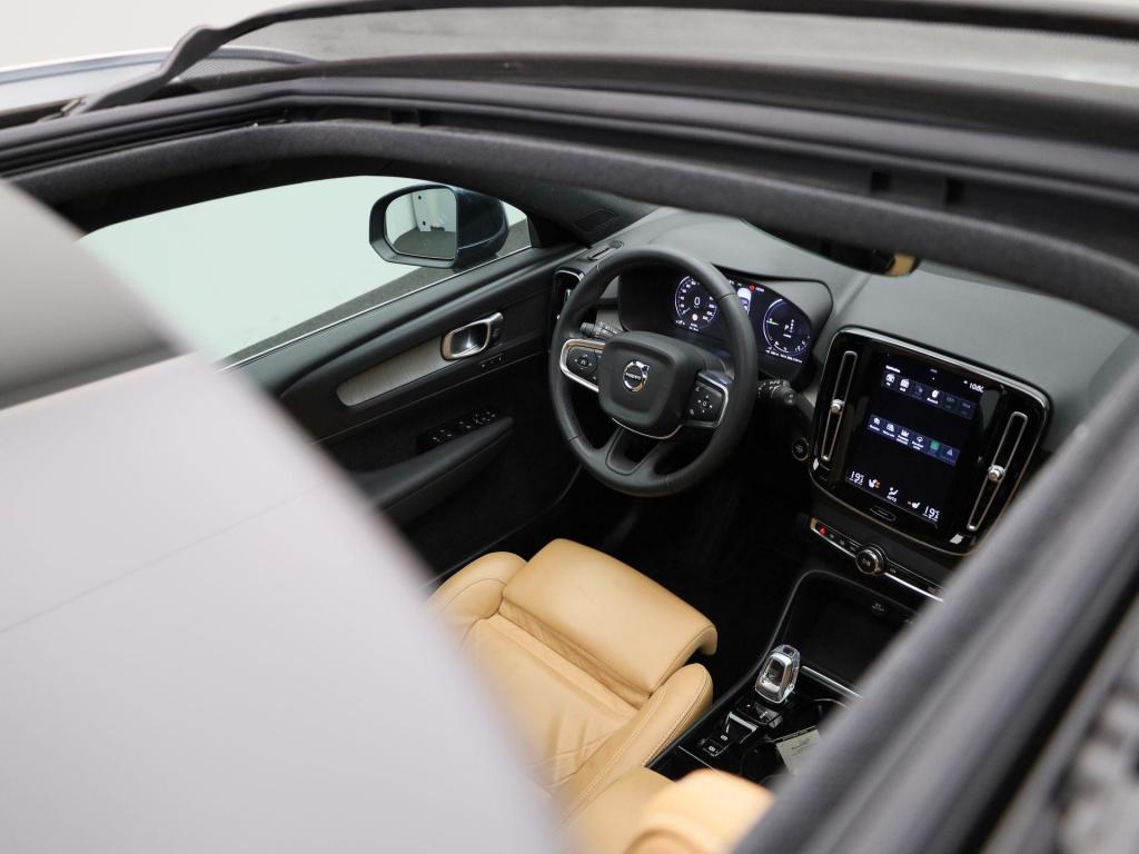 Volvo XC40 1.5 t4 recharge inscription | automaat | panoramadak | trekhaak 