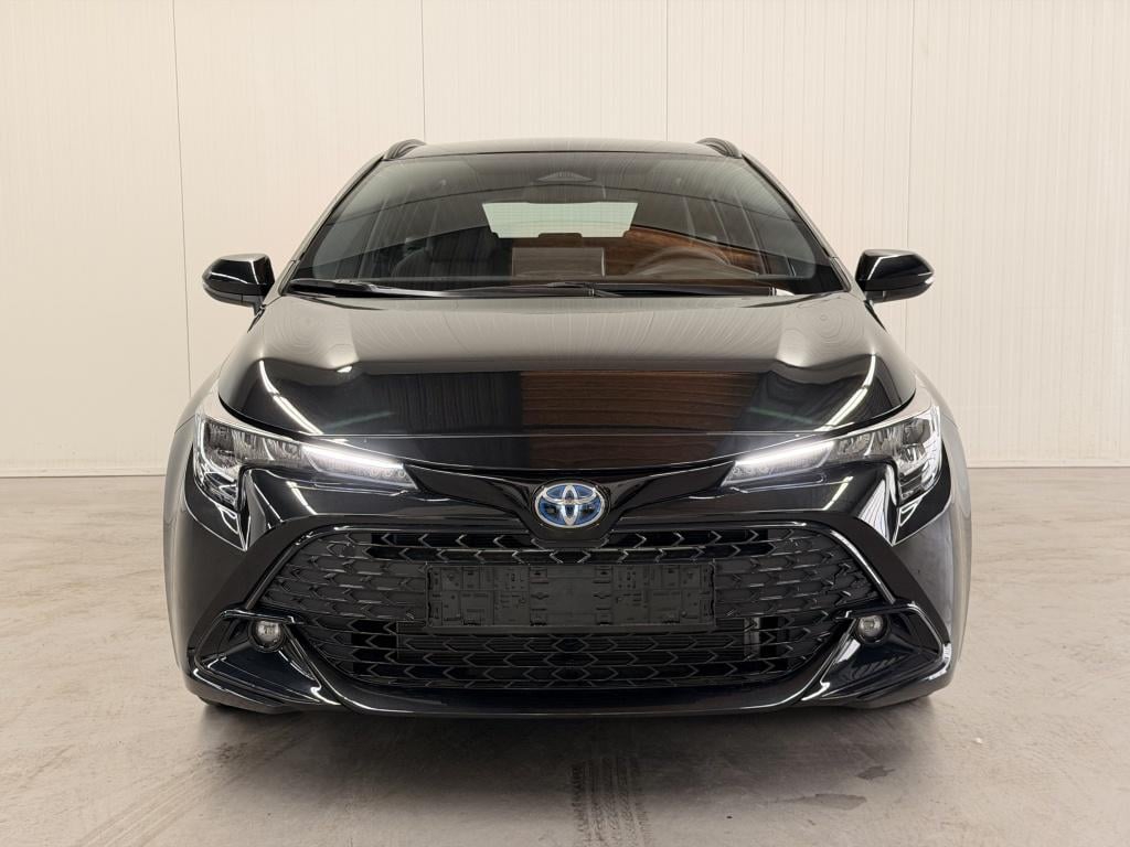 Toyota Corolla Touring Sports 140 hybrid active aktie model !!!